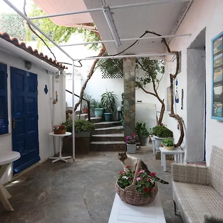 Bella Vista Apartment Batsi  Exterior photo